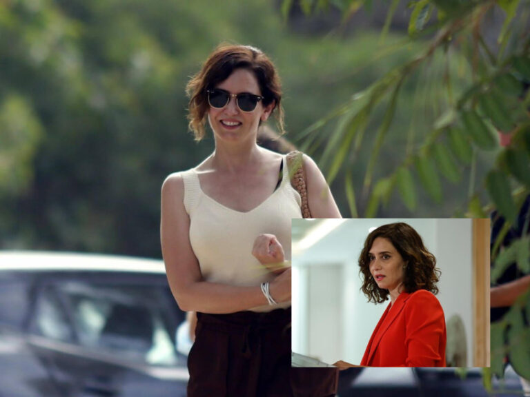 playa isabel diaz ayuso ibiza